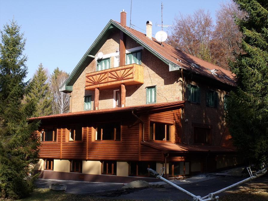 Sebesviz Panzio Bed & Breakfast Repashuta ภายนอก รูปภาพ
